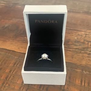 Silver and pearl Pandora ring